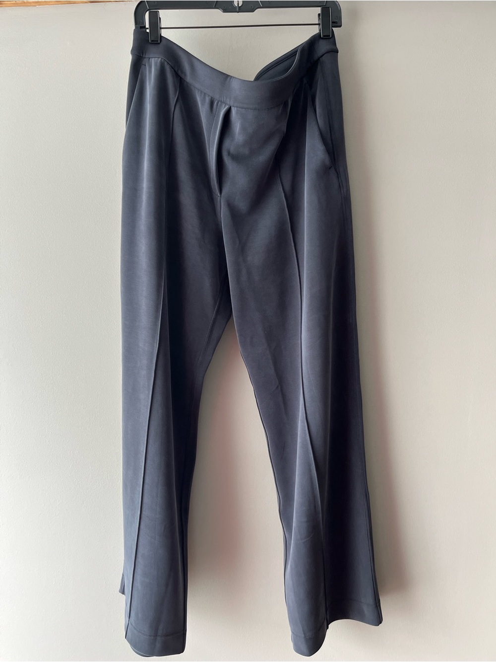 lululemon athletica Navy Wide-Leg Pleated Pants
